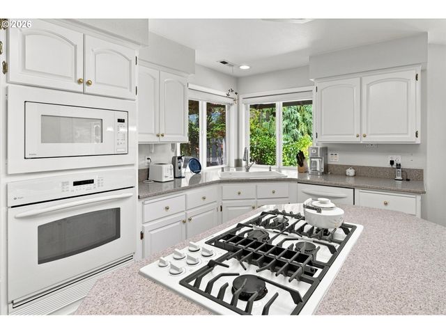 4700 Nw 139TH Loop, Vancouver, WA 98685