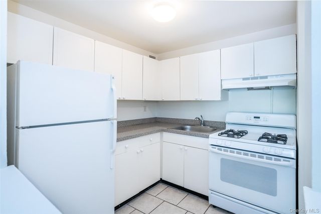 125 Lake Street 7-L North, White Plains, NY 10604