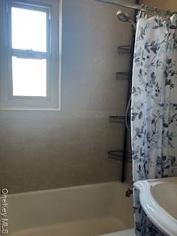 211-35 23rd Avenue 5J, Bayside, NY 11360