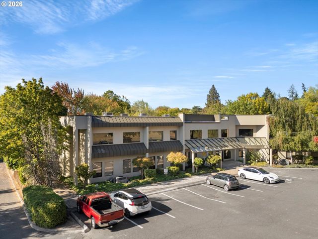 13370 Nw WESTLAWN Ter, Portland, OR 97229
