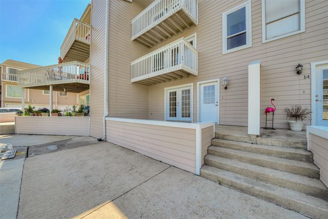 13 Mariner Village Drive, Seabrook, TX 77586