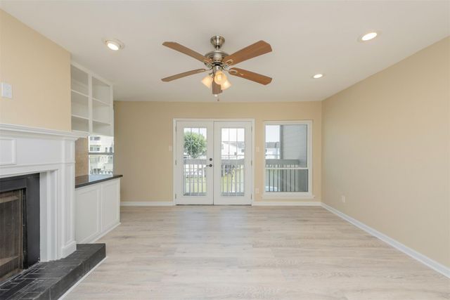 13 Mariner Village Drive, Seabrook, TX 77586