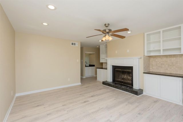 13 Mariner Village Drive, Seabrook, TX 77586