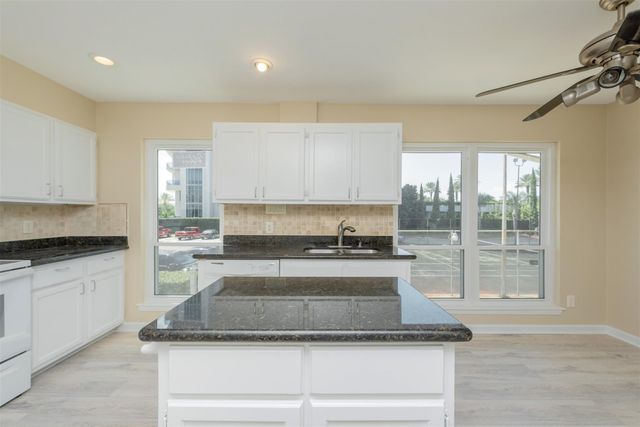 13 Mariner Village Drive, Seabrook, TX 77586