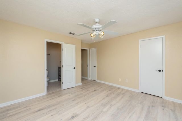 13 Mariner Village Drive, Seabrook, TX 77586