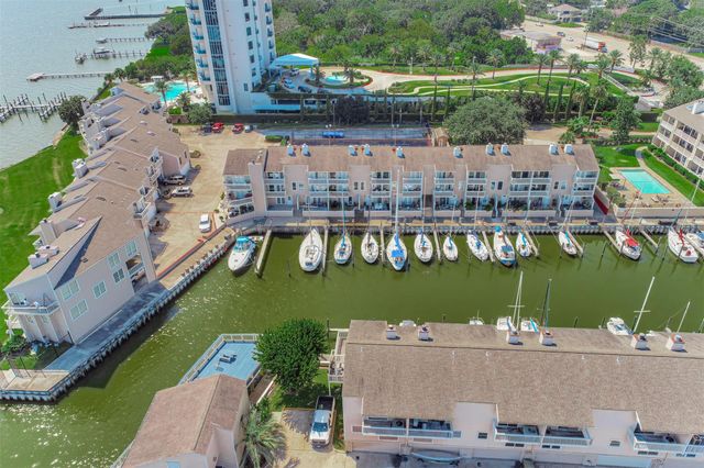 13 Mariner Village Drive, Seabrook, TX 77586