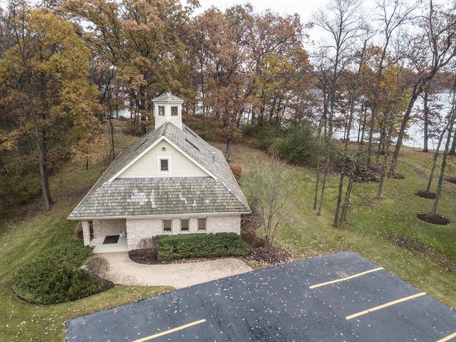 21601 W Hampshire Place, Mundelein, IL 60060