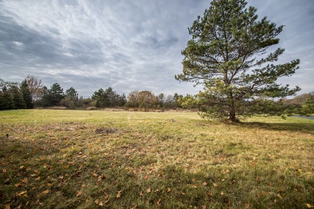 21601 W Hampshire Place, Mundelein, IL 60060