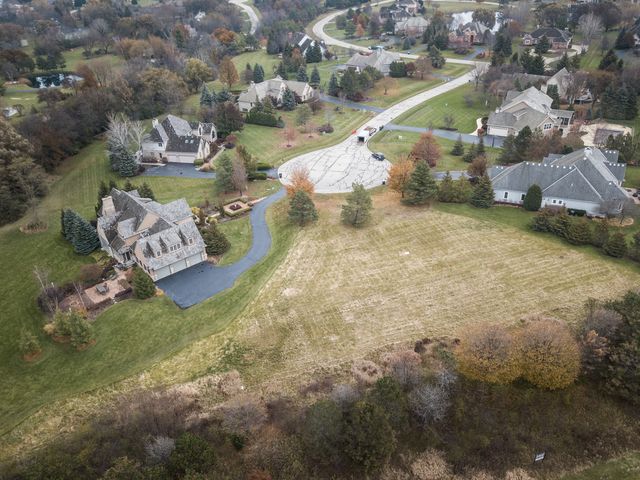 21601 W Hampshire Place, Mundelein, IL 60060