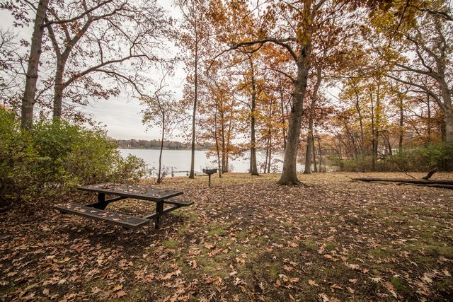 21601 W Hampshire Place, Mundelein, IL 60060