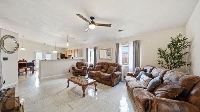 10931 Argonite Drive NW, Albuquerque, NM 87114