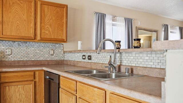 10931 Argonite Drive NW, Albuquerque, NM 87114