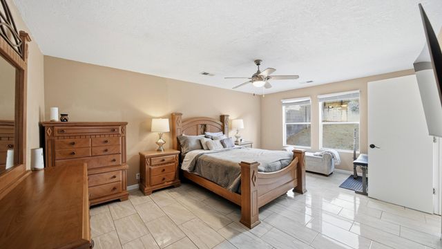 10931 Argonite Drive NW, Albuquerque, NM 87114