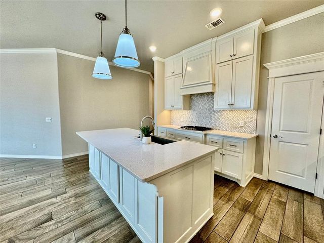 19112 Grove Parkway, Edmond, OK 73012