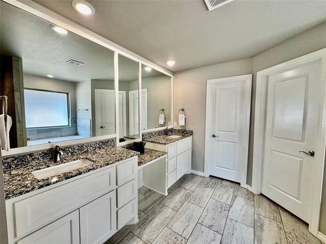 19112 Grove Parkway, Edmond, OK 73012