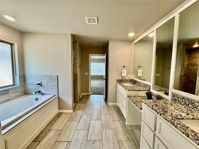 19112 Grove Parkway, Edmond, OK 73012