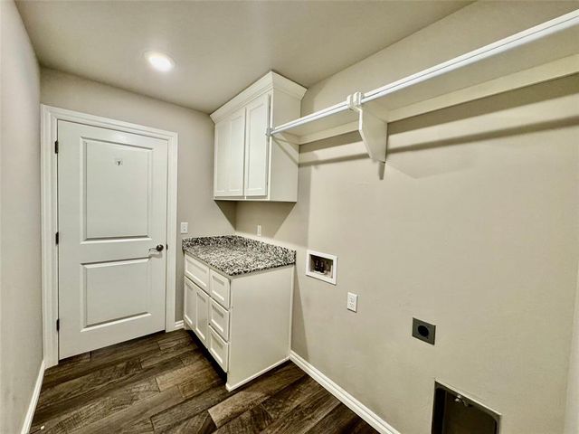 19112 Grove Parkway, Edmond, OK 73012