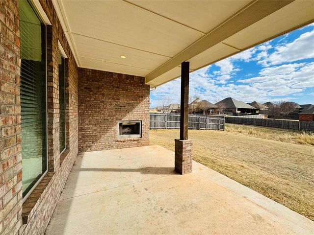 19112 Grove Parkway, Edmond, OK 73012