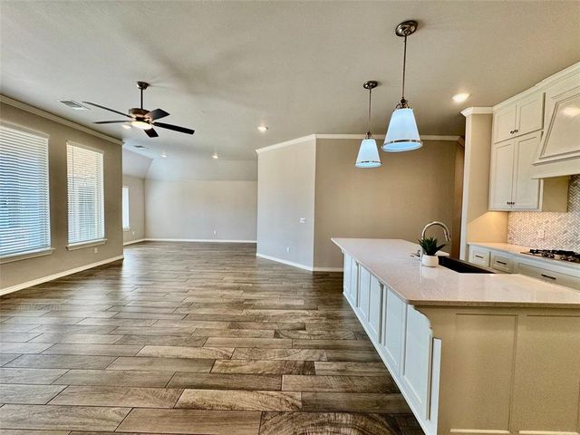 19112 Grove Parkway, Edmond, OK 73012