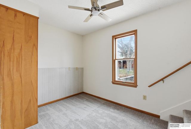 3018 S 30th Street, Omaha, NE 68105