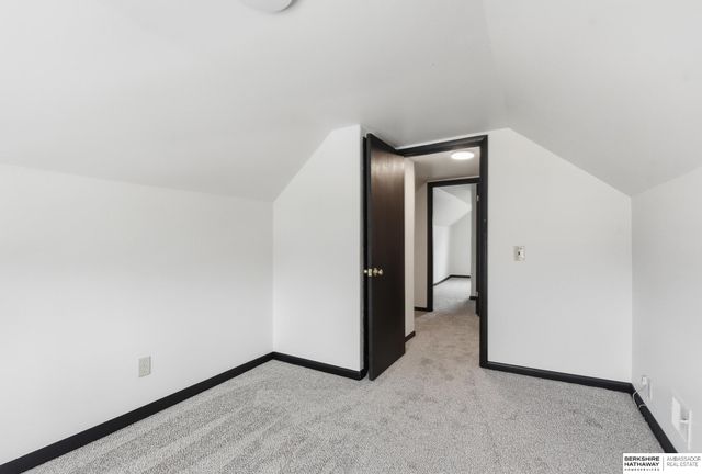 3018 S 30th Street, Omaha, NE 68105