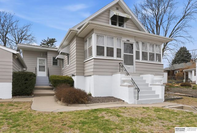 3018 S 30th Street, Omaha, NE 68105