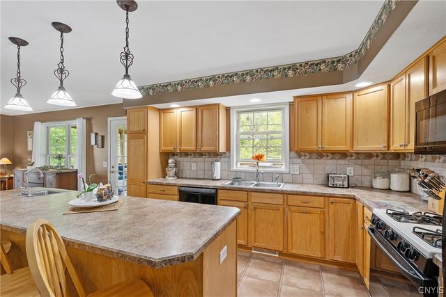 4 Kinderwood Drive, Marcellus, NY 13108