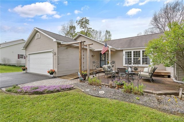 4 Kinderwood Drive, Marcellus, NY 13108