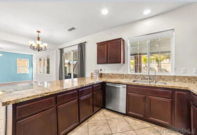 2090 Trinket Cir, San Jacinto, CA 92582