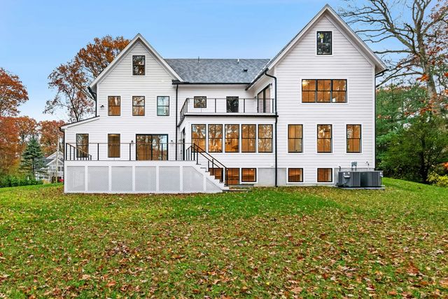 20 Marianne Road, Darien, CT 06820