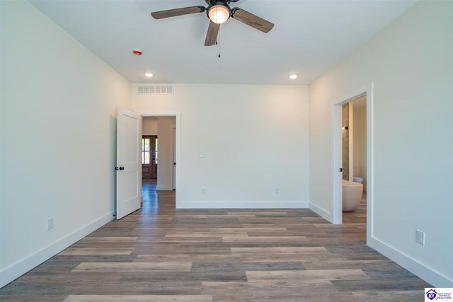 239 Sangria Ct, Vine Grove, KY 40175
