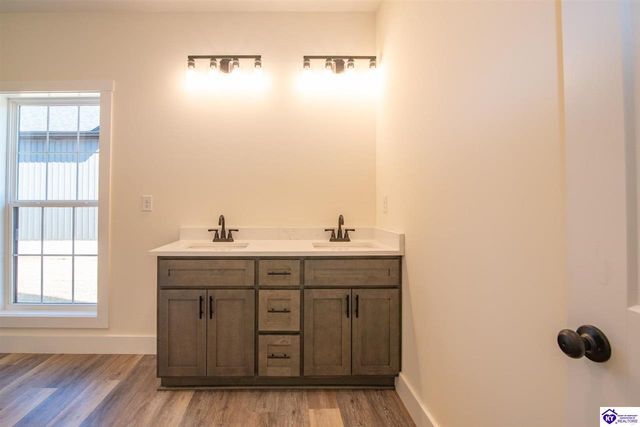 239 Sangria Ct, Vine Grove, KY 40175