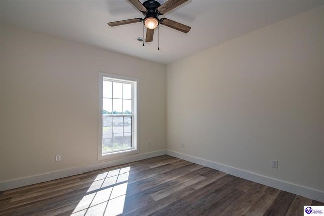 239 Sangria Ct, Vine Grove, KY 40175