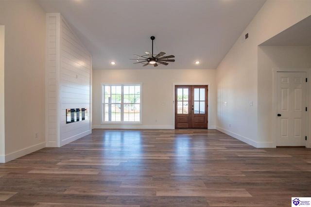 239 Sangria Ct, Vine Grove, KY 40175