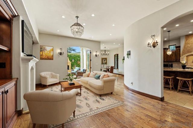 7964 Prospect Place, La Jolla, CA 92037