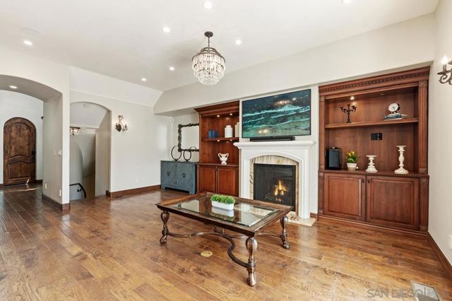 7964 Prospect Place, La Jolla, CA 92037