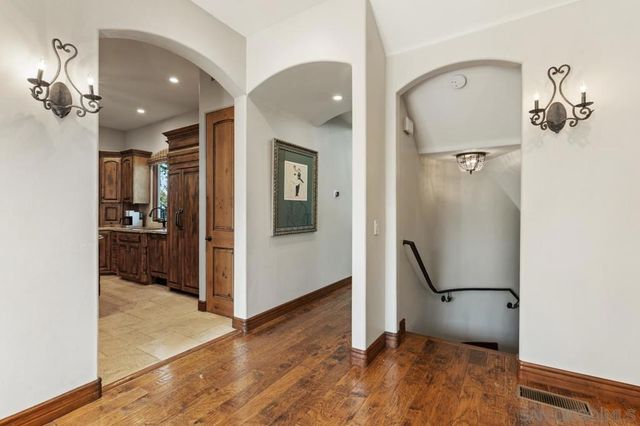 7964 Prospect Place, La Jolla, CA 92037