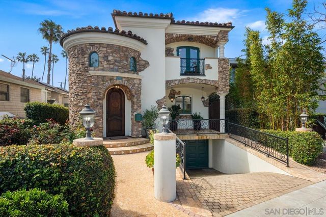 7964 Prospect Place, La Jolla, CA 92037