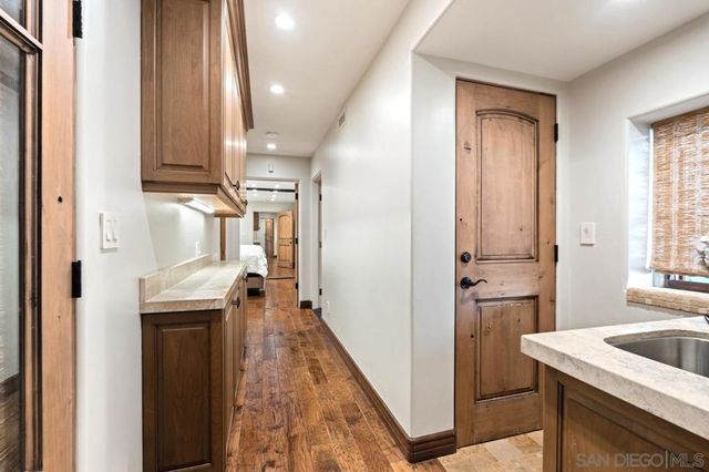 7964 Prospect Place, La Jolla, CA 92037