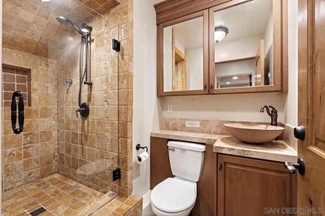 7964 Prospect Place, La Jolla, CA 92037