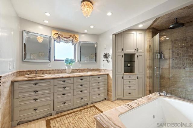 7964 Prospect Place, La Jolla, CA 92037