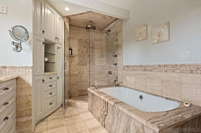 7964 Prospect Place, La Jolla, CA 92037