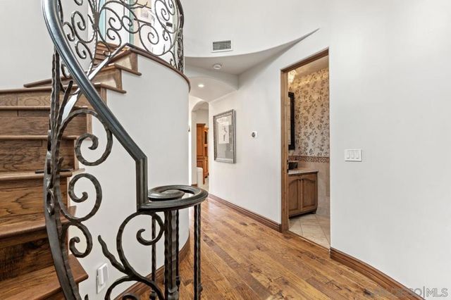 7964 Prospect Place, La Jolla, CA 92037