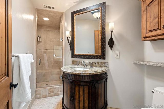 7964 Prospect Place, La Jolla, CA 92037