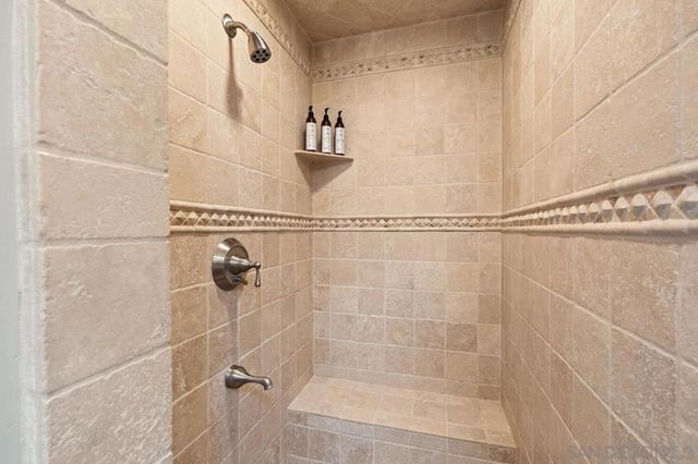 7964 Prospect Place, La Jolla, CA 92037