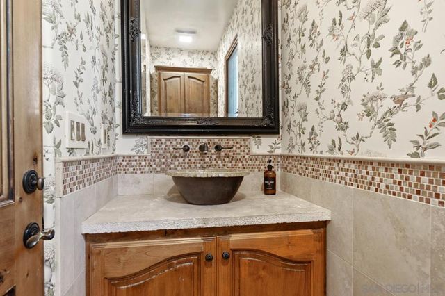 7964 Prospect Place, La Jolla, CA 92037