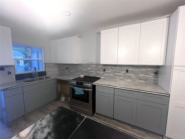 1104 LAKESHORE DRIVE, Lakeland, FL 33805