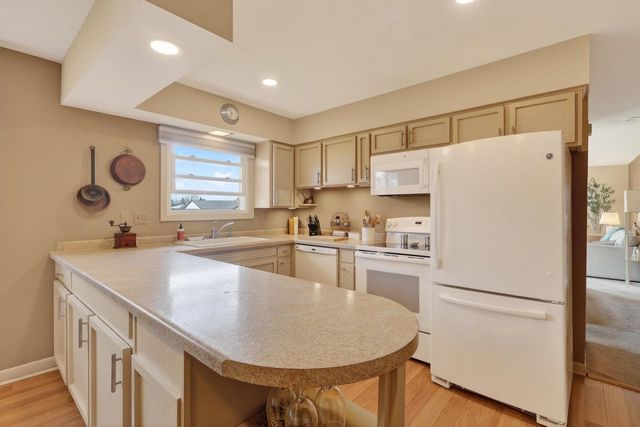 910 16TH STREET SOUTH, Wisconsin Rapids, WI 54494