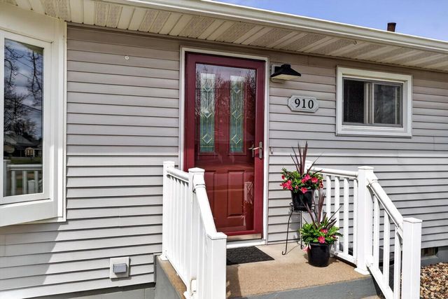 910 16TH STREET SOUTH, Wisconsin Rapids, WI 54494