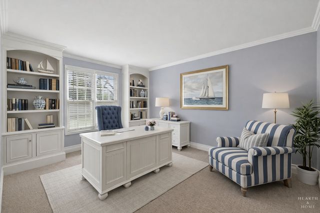 657 Old Westbury Road, Crystal Lake, IL 60012